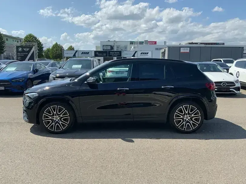 Gebraucht Mercedes GLA200 AMG 150 PS (110 kW) 2026 Schwarz SUV