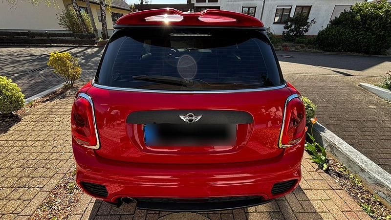 Second-hand Mini Cooper 102 CP (75 kW) 2018 Roșu Hatchback