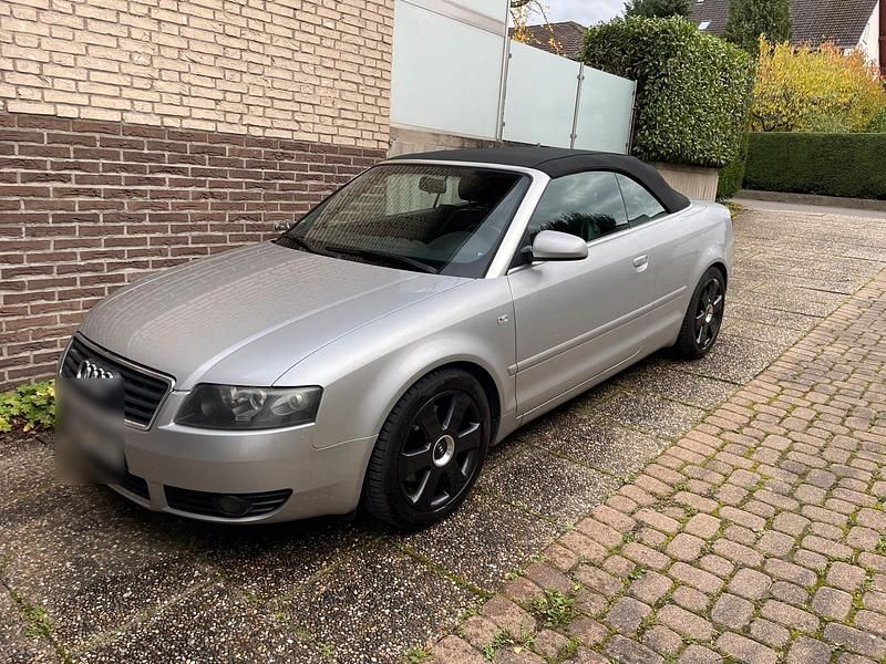 Silber Gebraucht 2004 Audi A4 Cabriolet Cabrio | 1.800 € (Superpreis) - Bild 1/4
