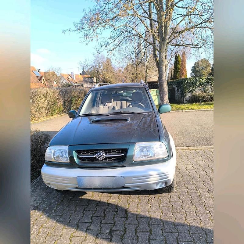 Grün Gebraucht 2000 Suzuki Grand Vitara SUV | 4.300 € - Bild 1/4