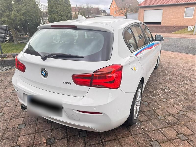 Gebraucht BMW 118 136 PS (100 kW) 2018 Weiß Kleinwagen