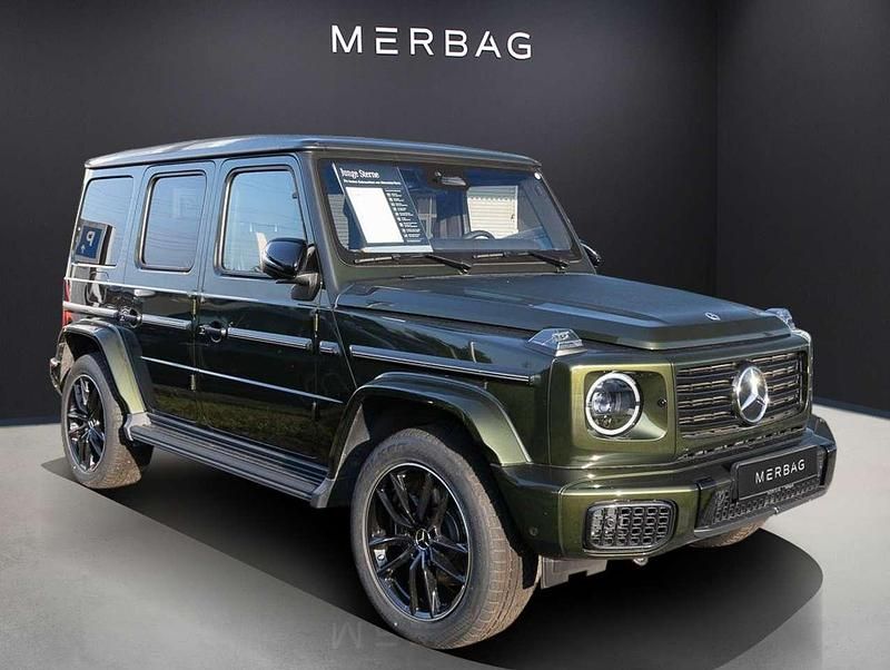Gebraucht Mercedes G500 Night 449 PS (330 kW) 2024 Manufaktur oliv metallic SUV