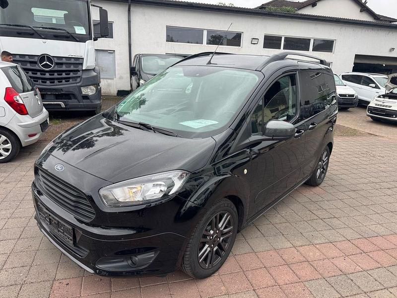 Schwarz Gebraucht 2017 Ford Tourneo Courier Sport Van / Kleinbus | 6.990 € (Guter Preis) - Bild 1/4
