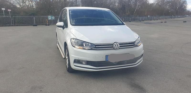 Gebraucht VW Touran 150 PS (110 kW) 2016 Weiß Van / Kleinbus