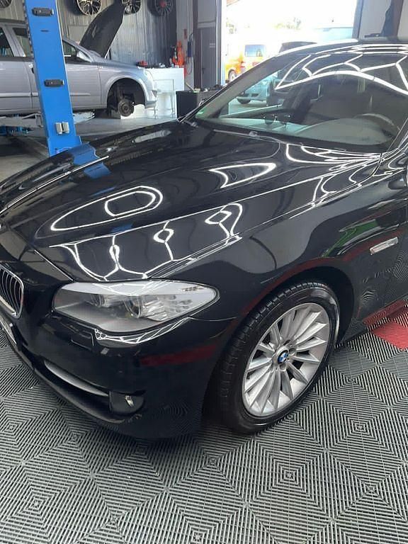 Gebraucht BMW 525 218 PS (160 kW) 2012 Schwarz Limousine