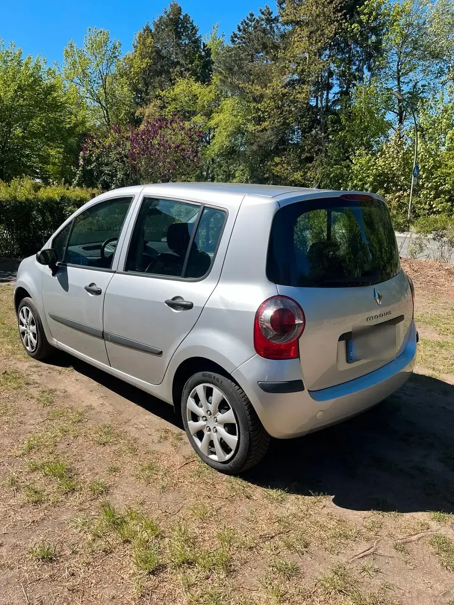 Gebraucht Renault Modus 60 PS (44 kW) 2008 Silber Van / Kleinbus
