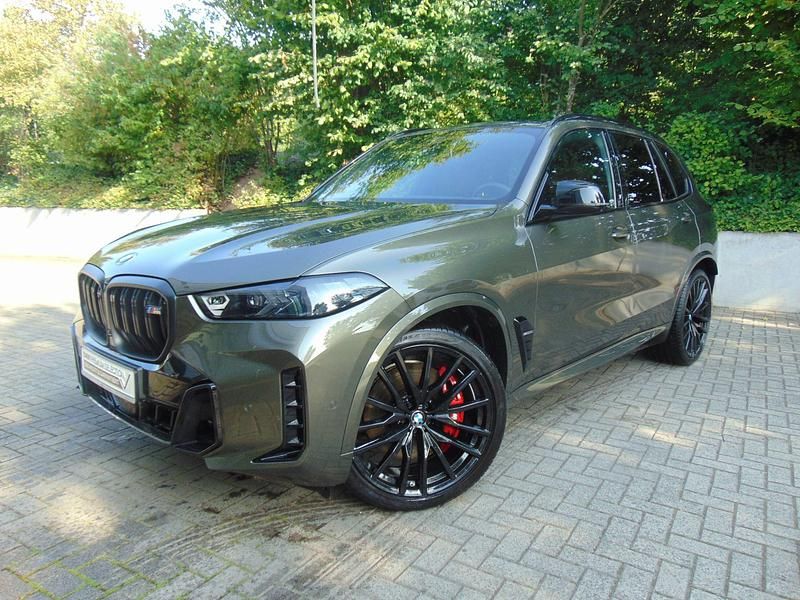 Beige Gebraucht 2024 BMW X5 M Sport SUV | 89.890 € (Fairer Preis) - Bild 1/4