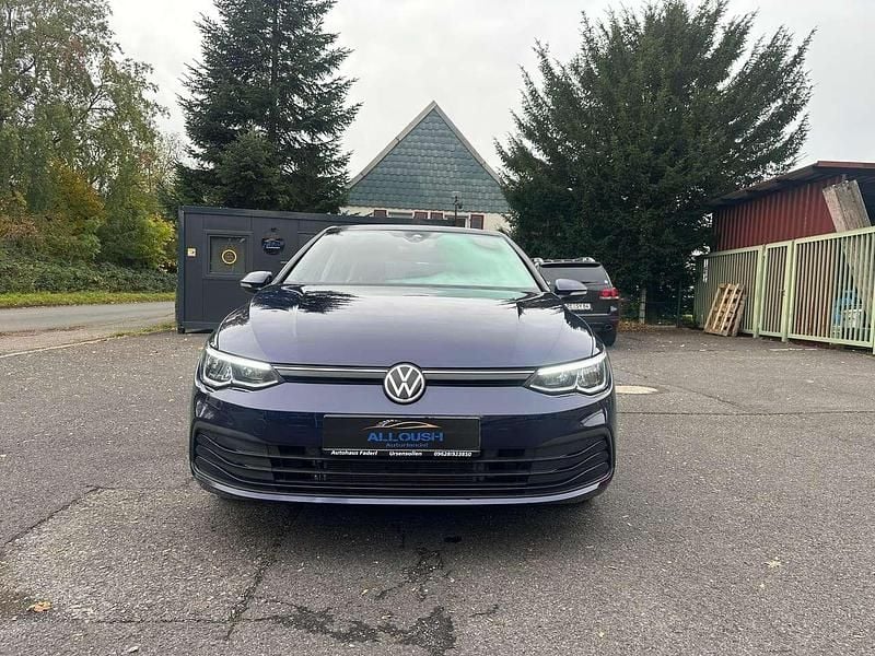Gebraucht VW Golf Life 150 PS (110 kW) 2020 Atlantic blue Limousine