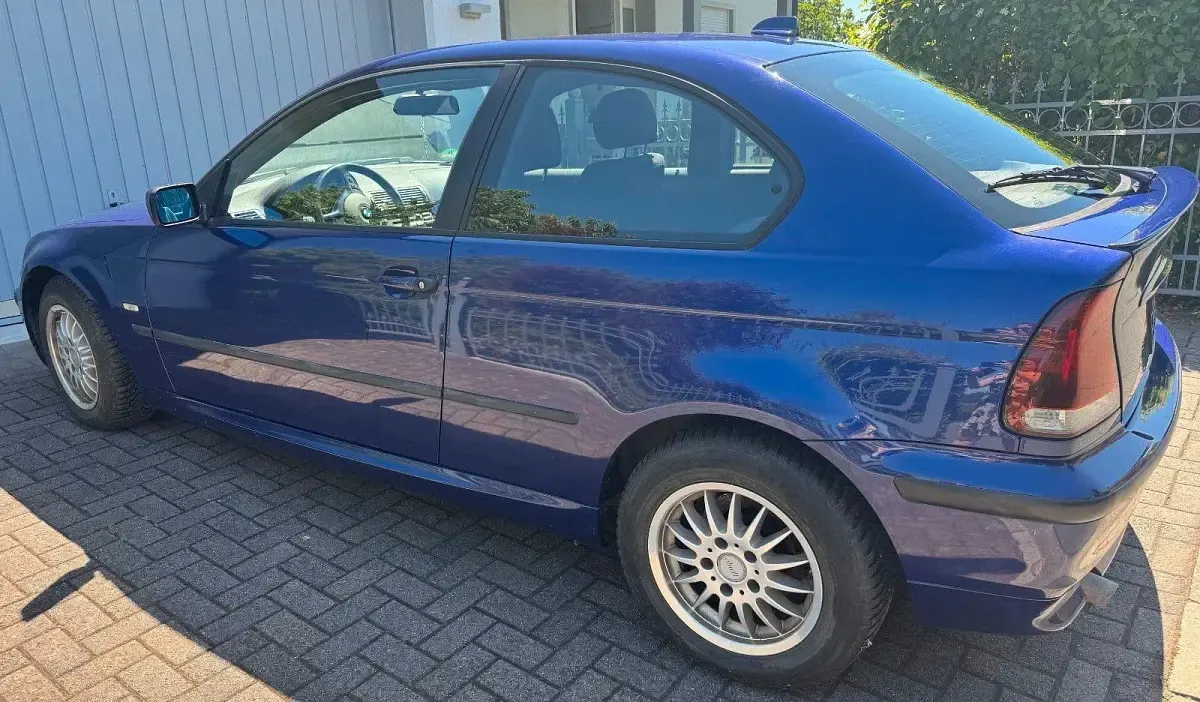 Gebraucht BMW 318 143 PS (105 kW) 2003 Blau Limousine
