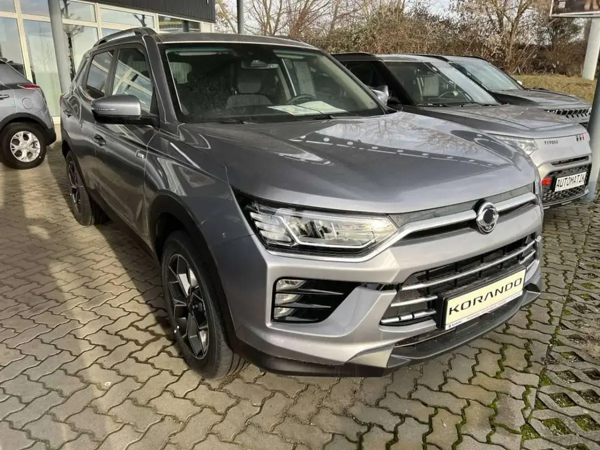 Neu KGM Korando 163 PS (119 kW) 2026 Iron metallic SUV