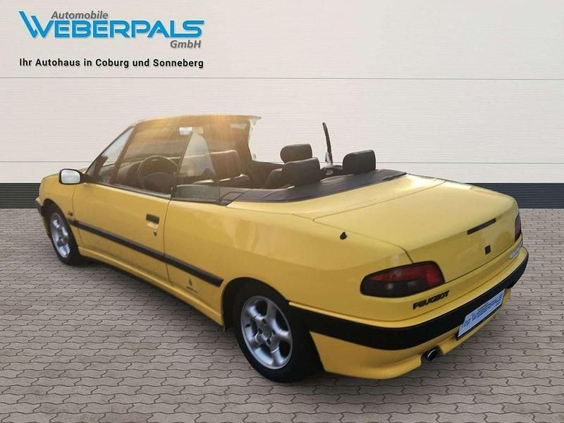 Gebraucht Peugeot 306 Cabriolet 101 PS (74 kW) 1996 Gelb Cabrio