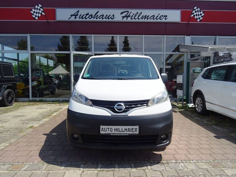 Weiß Gebraucht 2010 Nissan NV200 Premium Edition Van | 7.999 € (Etwas zu teuer) - Bild 1/4