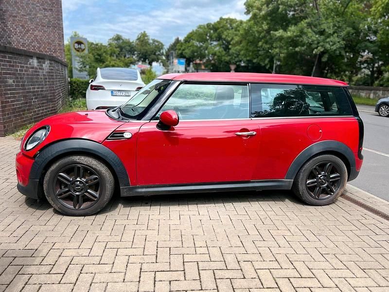 Rot Gebraucht 2010 Mini Cooper Clubman Kombi | 2.600 € (Superpreis) - Bild 1/4