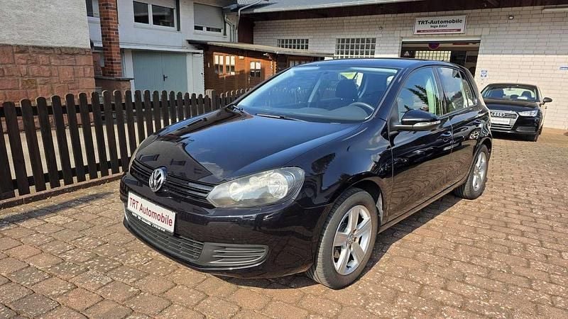 Gebraucht VW Golf VI Trendline 80 PS (58 kW) 2010 Deep black perleffekt Kleinwagen