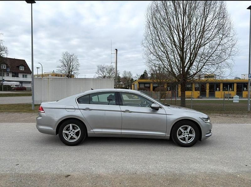 Gebraucht VW Passat 150 PS (110 kW) 2015 Grau Limousine