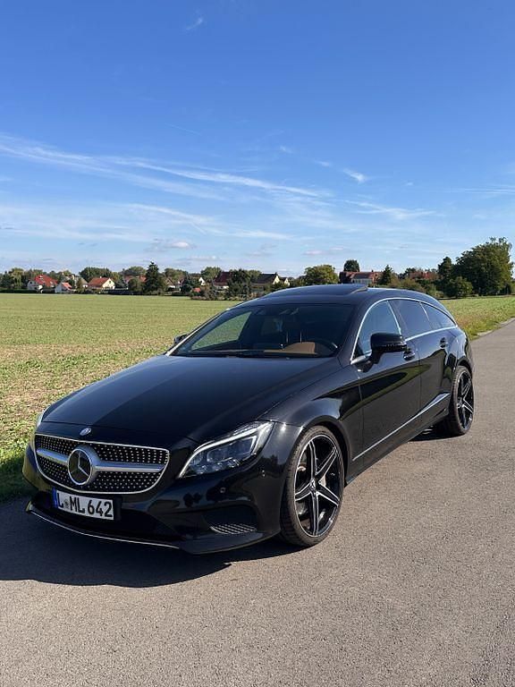 Schwarz Gebraucht 2014 Mercedes CLS350 Shooting Brake Kombi | 16.500 € (Superpreis) - Bild 1/4