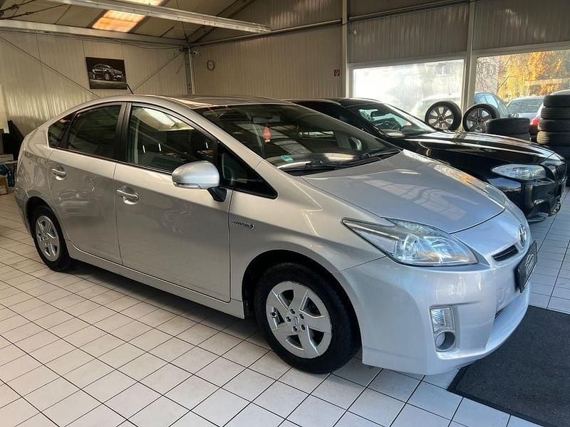 Silber Gebraucht 2010 Toyota Prius Basis Limousine | 8.990 € (Guter Preis) - Bild 1/4