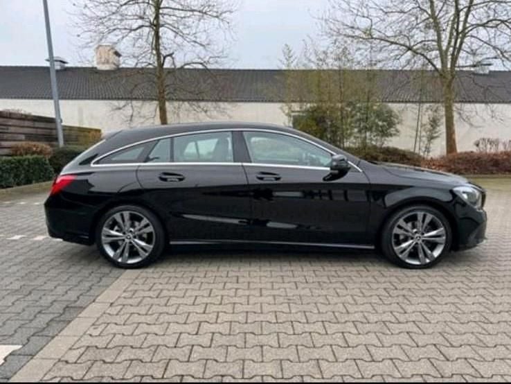 Gebraucht Mercedes CLA200 Shooting Brake Edition 156 PS (114 kW) 2018 Schwarz Kombi