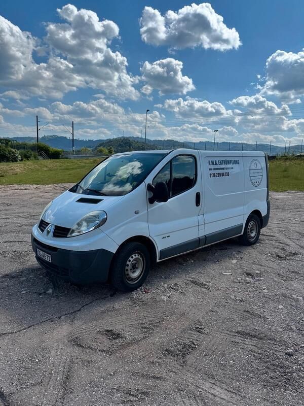 Weiß Gebraucht 2011 Renault Trafic Van | 6.800 € - Bild 1/4