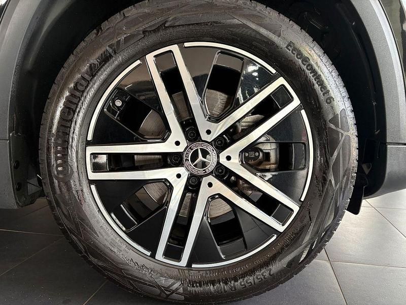 Gebraucht Mercedes GLA200 Progressive 163 PS (119 kW) 2022 Schwarz SUV