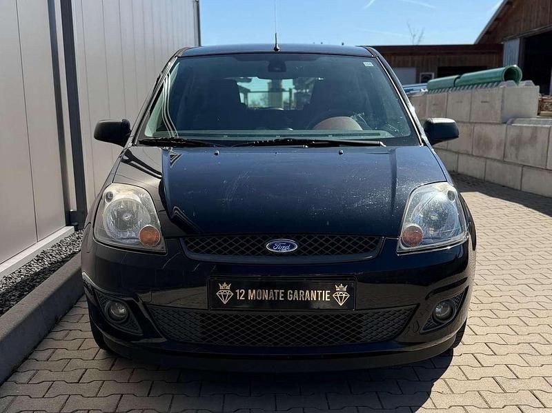 Gebraucht Ford Fiesta Trend 69 PS (50 kW) 2006 Pantherschwarz metallic Kleinwagen