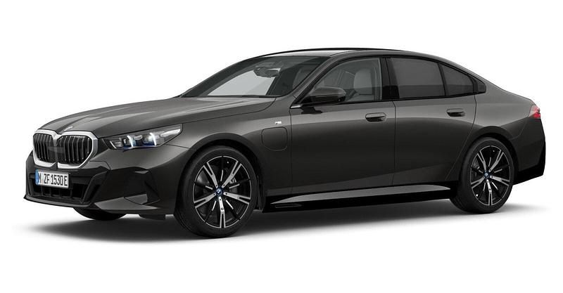 Grau Gebraucht 2024 BMW 550e Comfort Edition Limousine | 77.338 € (Fairer Preis) - Bild 1/4