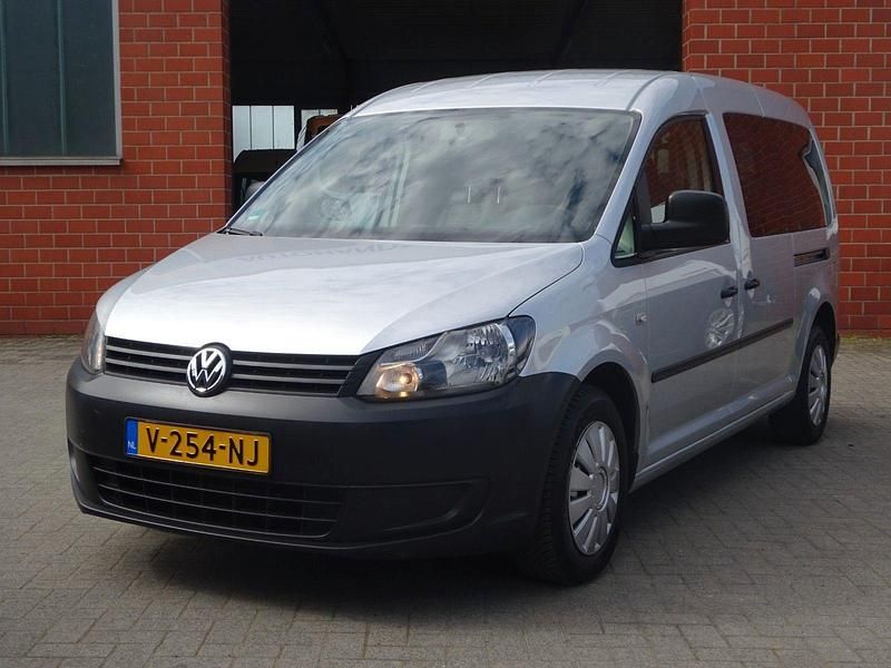 Gebraucht VW Caddy Maxi 102 PS (75 kW) 2013 Silber Van / Kleinbus
