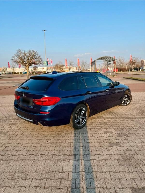 Gebraucht BMW 520 Luxury Line 184 PS (135 kW) 2017 Blau Kombi