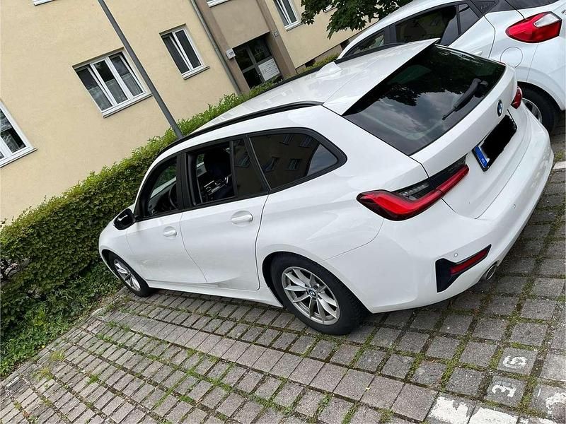 Gebraucht BMW 318 Advantage 150 PS (110 kW) 2020 Weiß Kombi