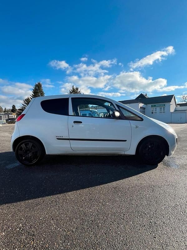 Gebraucht Mitsubishi Colt 75 PS (55 kW) 2008 Weiß Kleinwagen