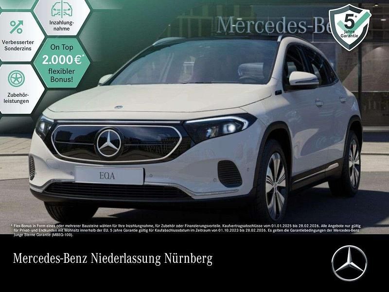Weiß Gebraucht 2021 Mercedes EQA250 Progressive SUV | 28.790 € (Fairer Preis) - Bild 1/3