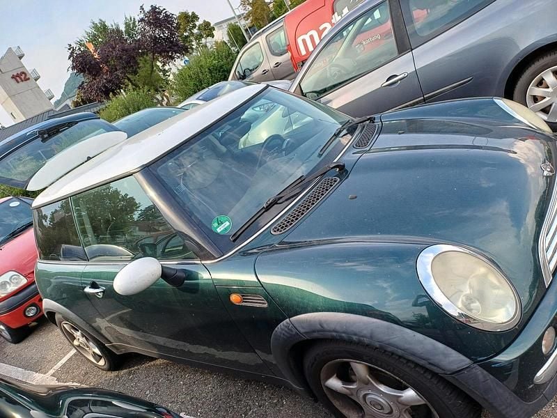 Grün Gebraucht 2025 Mini Cooper Kleinwagen | 400 € - Bild 1/4