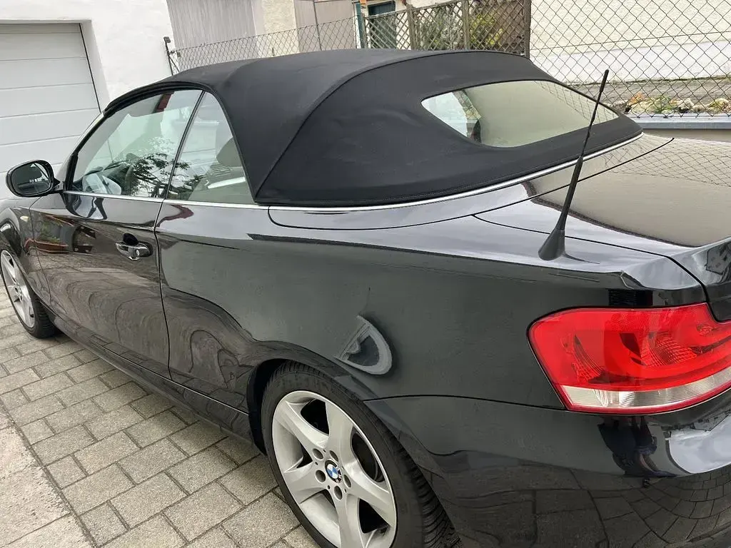 Gebraucht BMW 118 Cabriolet Performance 143 PS (105 kW) 2013 Schwarz Cabrio