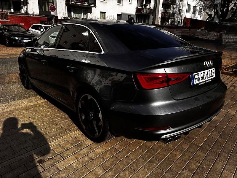 Gebraucht Audi A3 Sport 140 PS (102 kW) 2013 Grau Limousine
