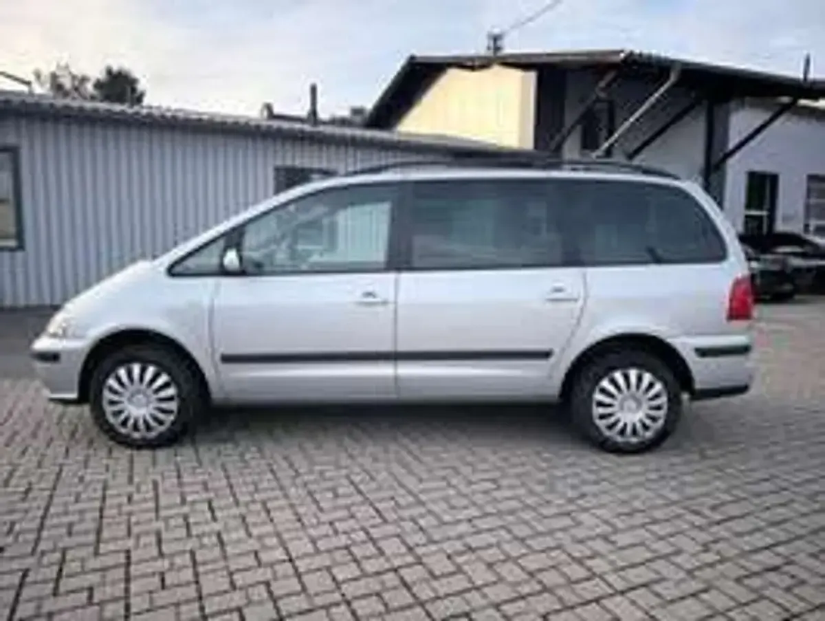 Gebraucht Seat Alhambra Reference 116 PS (85 kW) 2009 Reflexsilber metallic Van / Kleinbus