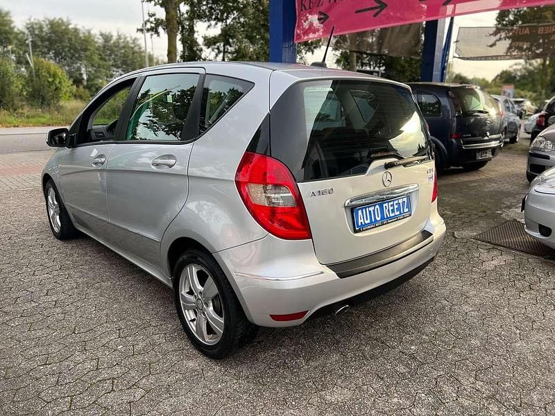 Gebraucht Mercedes A160 82 PS (60 kW) 2009 Polarsilber  metalliclack Limousine
