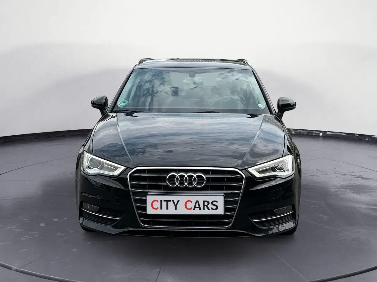 Gebraucht Audi A3 Ambiente 110 PS (80 kW) 2015 Schwarz Limousine