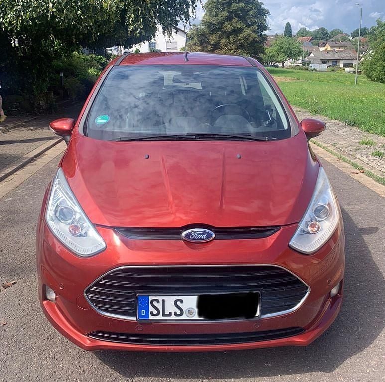 Rot Gebraucht 2016 Ford B-MAX Titanium Van / Kleinbus | 8.600 € (Guter Preis) - Bild 1/4