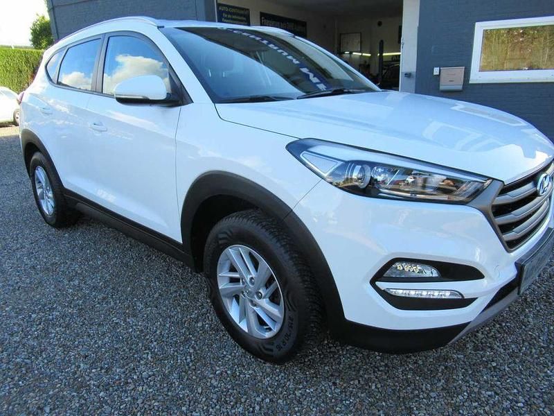 Gebraucht Hyundai Tucson Trend 132 PS (97 kW) 2017 Weiß SUV