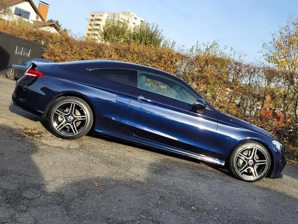 Gebraucht Mercedes C300 AMG line 245 PS (180 kW) 2019 Blau Coupé