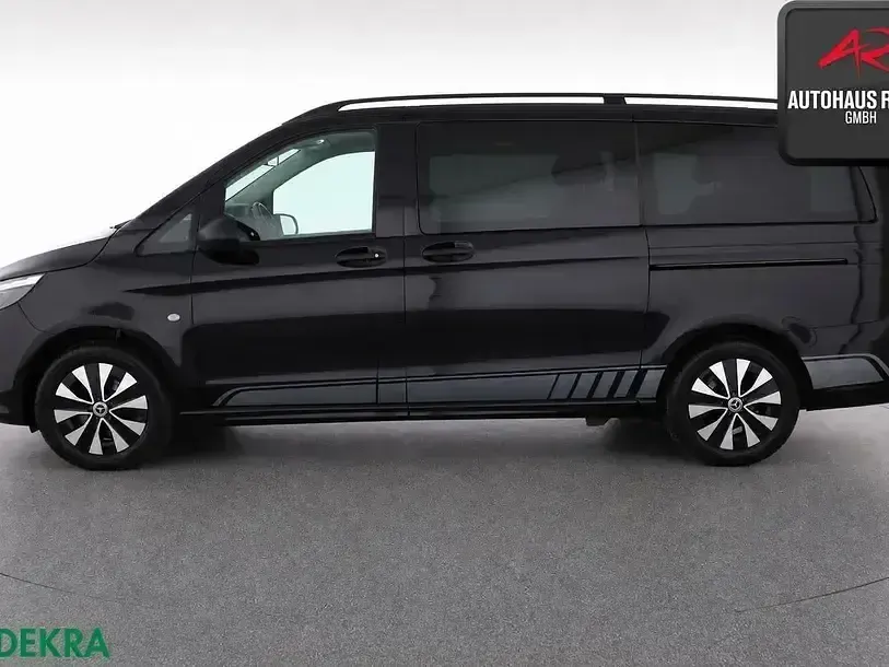 Gebraucht Mercedes Vito 237 PS (174 kW) 2023 Obsidianschwarz Van