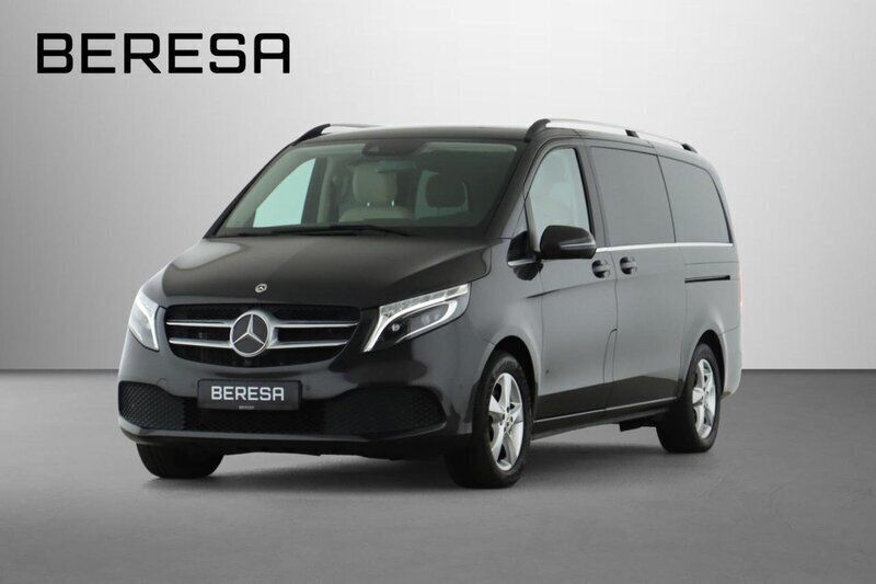Graphitgrau Gebraucht 2021 Mercedes V250 Avantgarde Van / Kleinbus | 50.580 € (Guter Preis) - Bild 1/4
