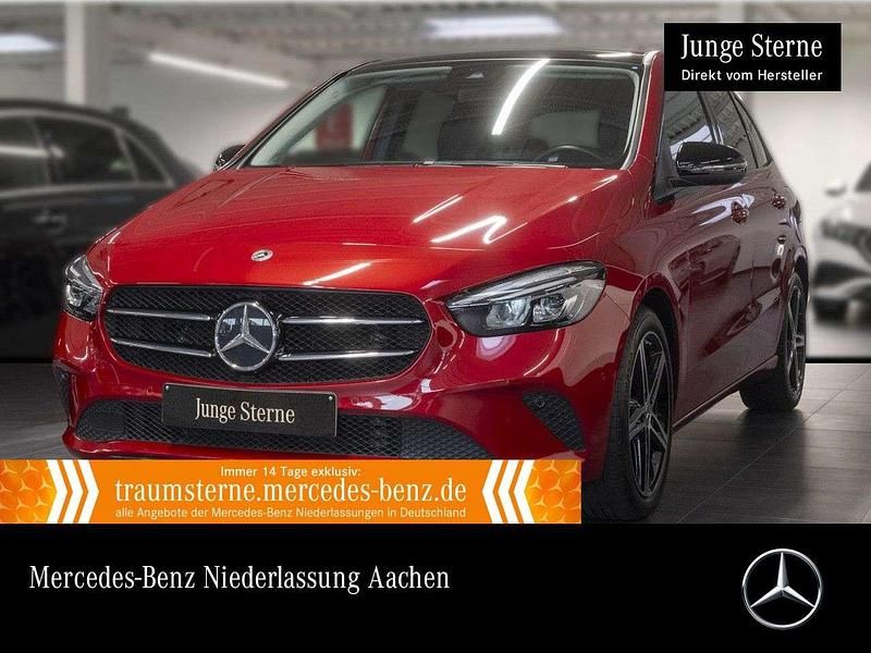 Rot Gebraucht 2022 Mercedes B200 Progressive Van / Kleinbus | 21.990 € (Guter Preis) - Bild 1/3