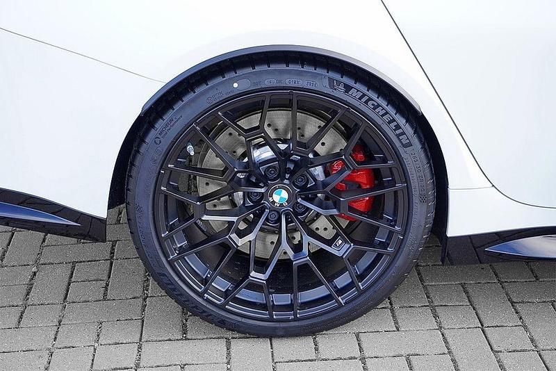 Neu BMW M3 Performance 551 PS (405 kW) 2025 Frozen solid white Kombi