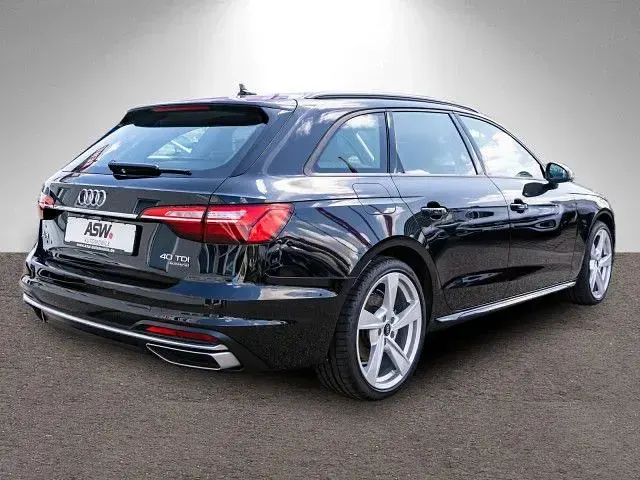 Gebraucht Audi A4 Advanced Plus 204 PS (150 kW) 2023 Mythosschwarz metallic Kombi