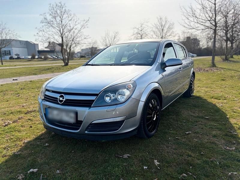Gebraucht Opel Astra 101 PS (74 kW) 2005 Grau Kleinwagen