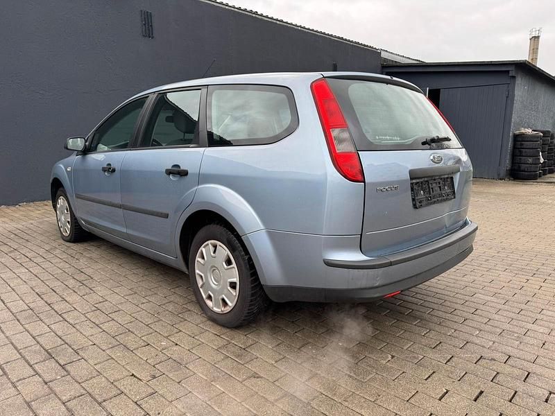 Gebraucht Ford Focus 101 PS (74 kW) 2006 Blau Kombi