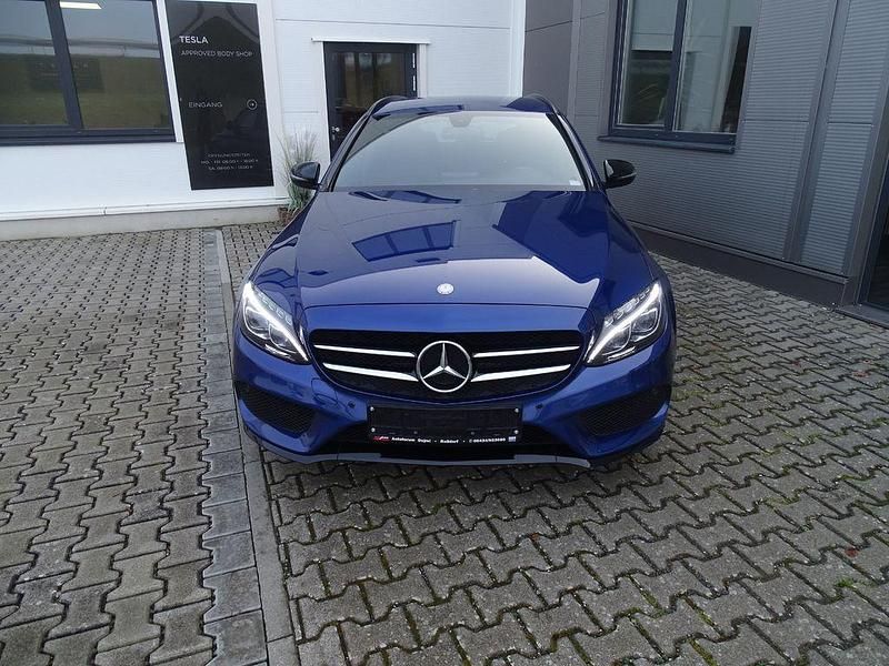 Gebraucht Mercedes C180 156 PS (114 kW) 2015 Blau Kombi