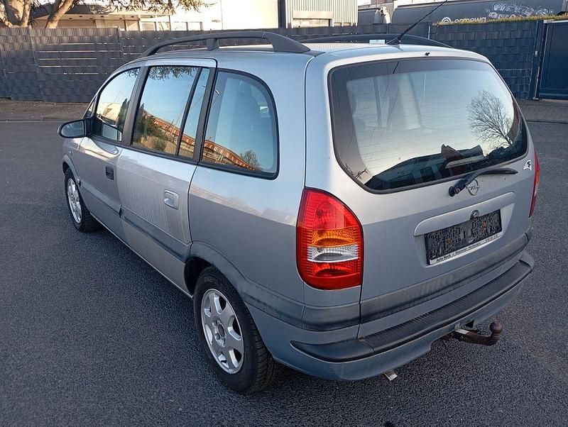 Gebraucht Opel Zafira Elegance 116 PS (85 kW) 2000 Grau Van / Kleinbus