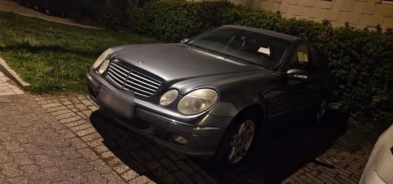 Second-hand Mercedes E280 190 CP (139 kW) 2005 Albastru Berlinǎ